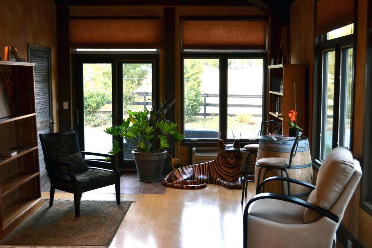 Glass House Winery Bed And Breakfast Earlysville Экстерьер фото
